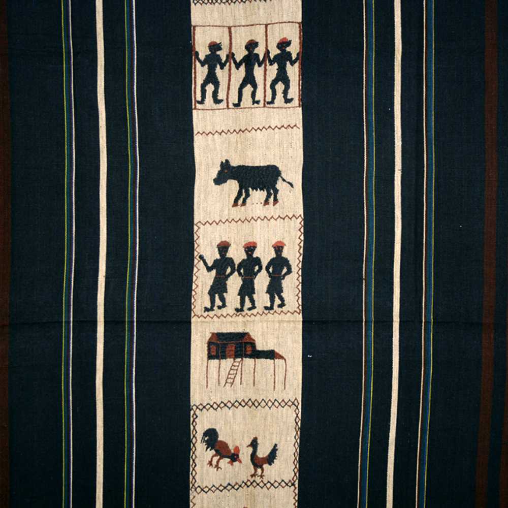 coperta-naga-nera-beige-ricamata-con-scene-villaggio