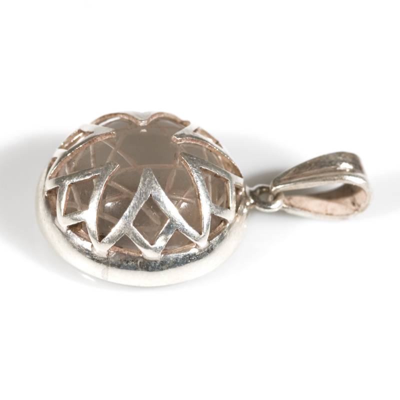 pendente-in-argento-e-cristallo-di-rocca-inciso