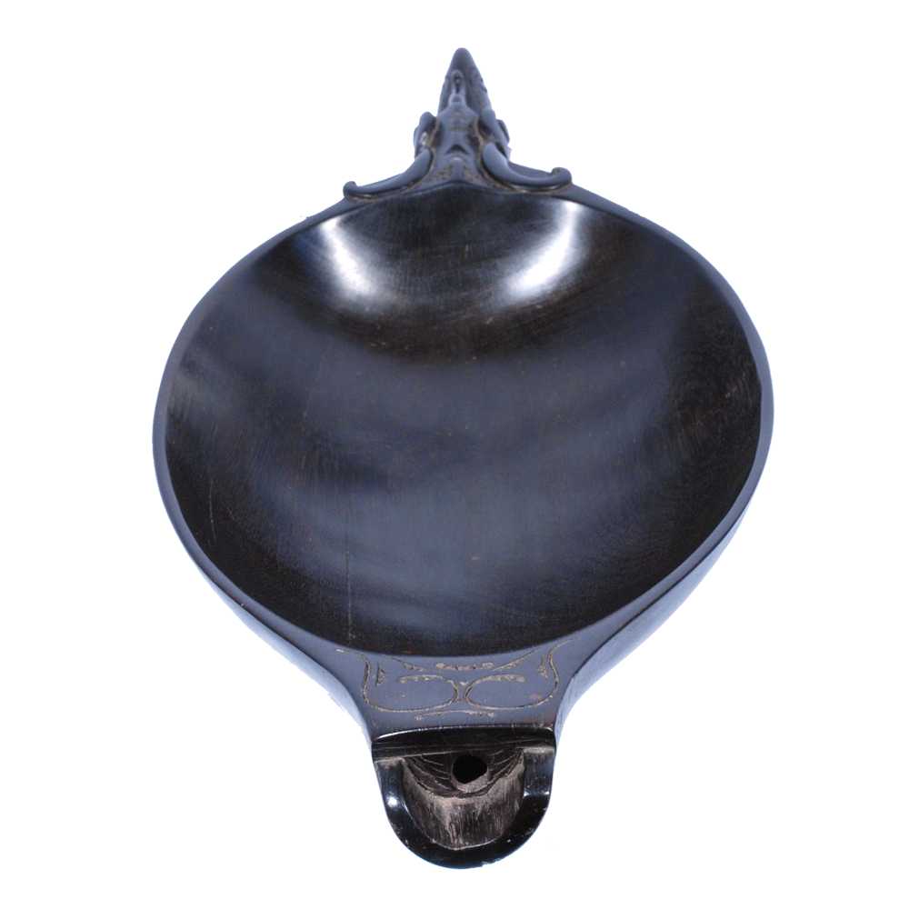 porta-oggetti-in-legno-del-ferro