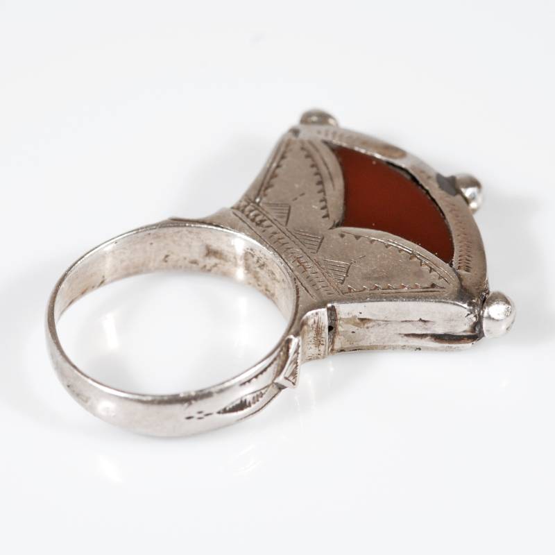 anello-tuaregh-tisek-argento-e-corniola