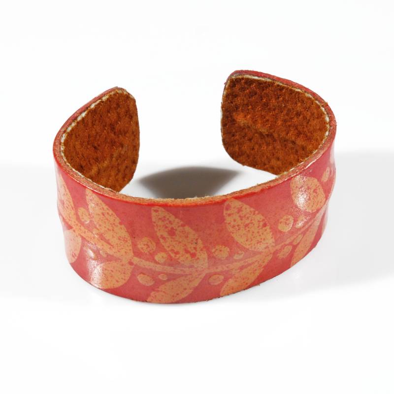 Bracciale in cuoio dipinto a mano