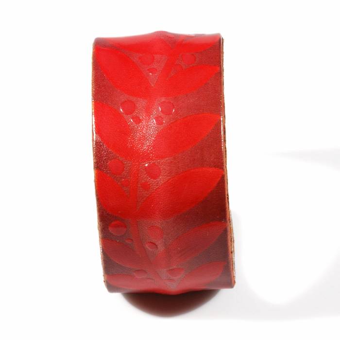 Bracciale in cuoio dipinto a mano rosso con foglie