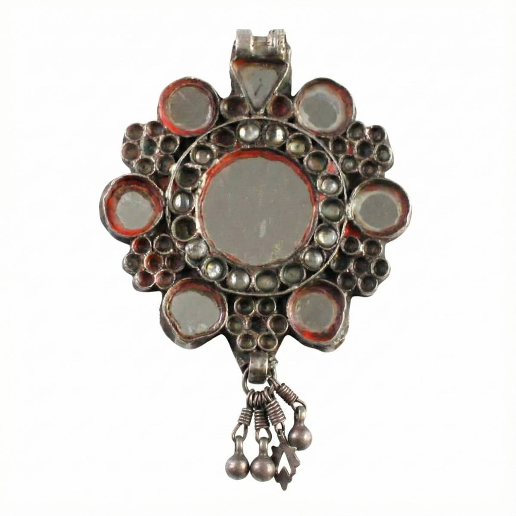 Pendente indiano dell'himachal pradesh in argento ed enamel