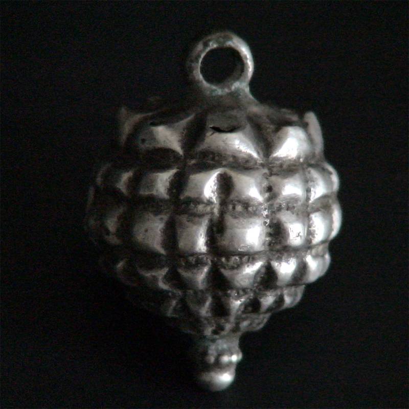 Pendente indiano in argento inciso