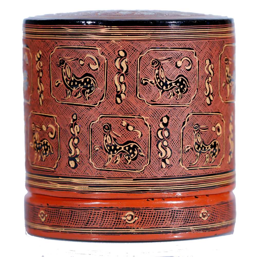 Scatola in lacca birmana con animali (m)