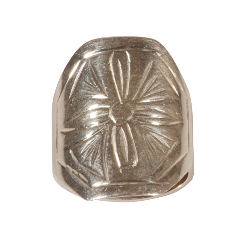 Anello Argento Esagonale con Motivo Floreale