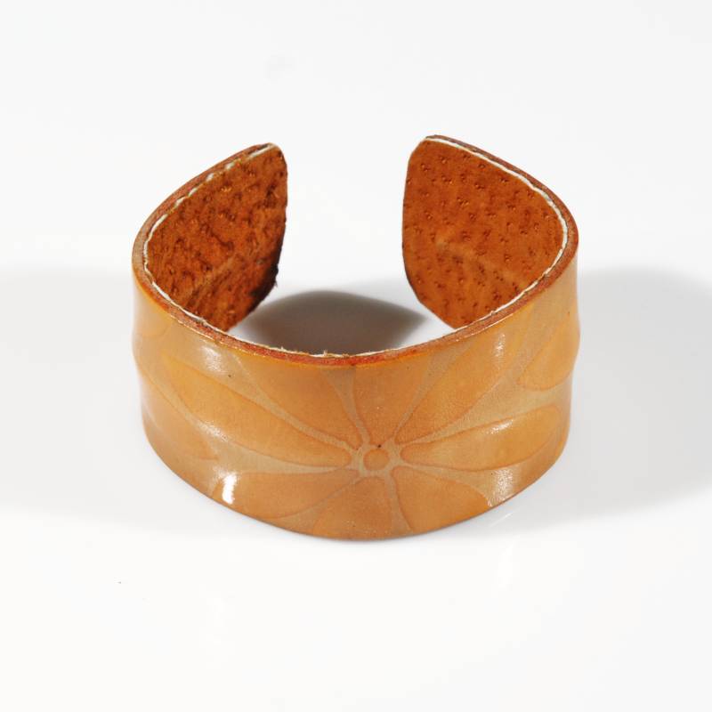[EL_000330] Bracciale in cuoio dipinto a mano con fiore arancio